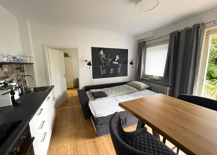 Διαμέρισμα No 5 *